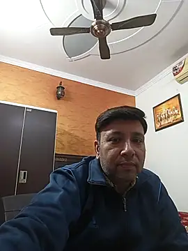 Snapshot of innocentboy1987 chatting on November 10, 4:44 am innocentboy1987 online show from November 10, 4:44 am