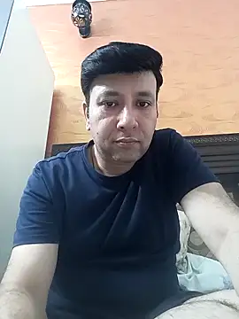 innocentboy1987 online show from May 16, 6:43 am