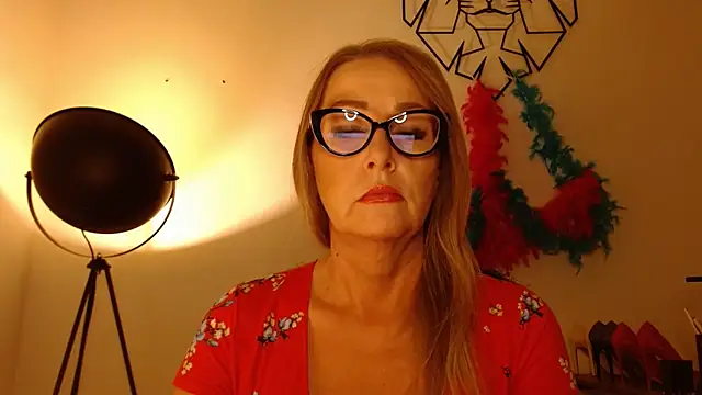 leaxSTAR online show from July 6, 1:52 pm