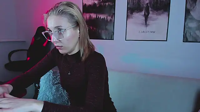 PhilippaAdamas online show from February 13, 5:48 am