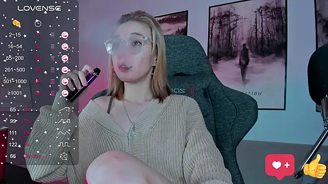 PhilippaAdamas online show from February 20, 5:44 am