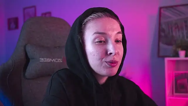 PhilippaAdamas online show from February 23, 9:00 am