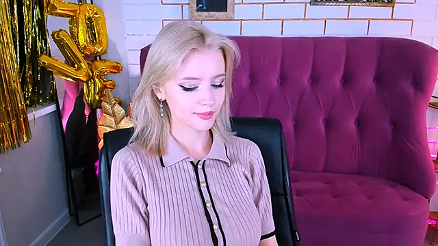 LeonaStane online show from September 18, 5:04 pm