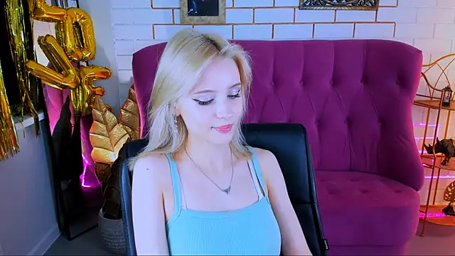 LeonaStane online show from October 3, 5:10 pm