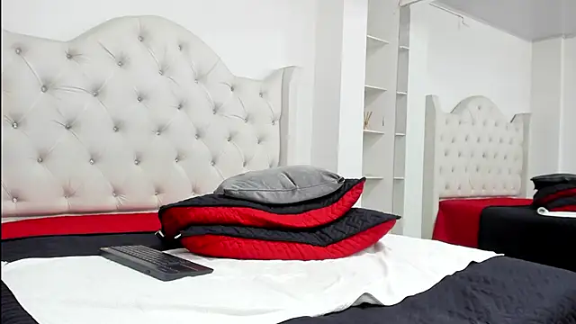 Aiiden 15 online show from February 20, 2:57 pm