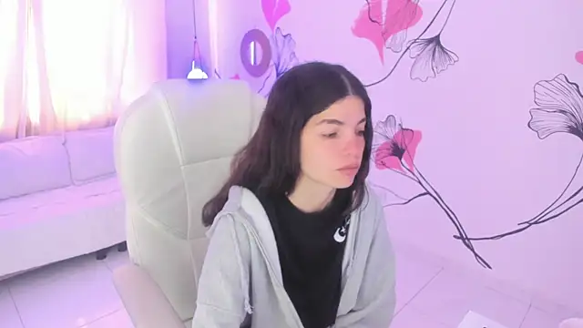 Snapshot of Isabela_Fiorelli chatting on March 3, 12:27 pm Isabela Fiorelli online show from March 3, 12:27 pm