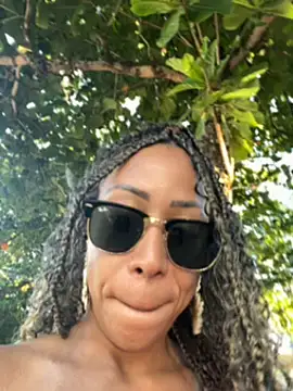 Snapshot of dianagolley420 chatting on March 8, 8:03 pm dianagolley420 online show from March 8, 8:03 pm