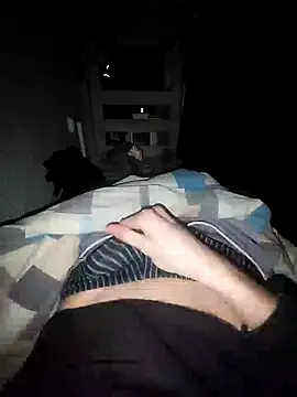 Snapshot of And25bn chatting on February 8, 12:38 am And25bn online show from February 8, 12:38 am