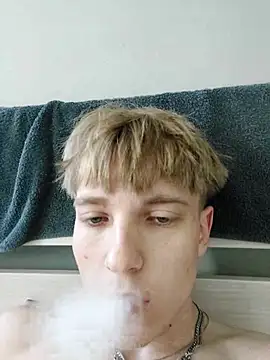 Snapshot of And25bn chatting on September 25, 11:36 am And25bn online show from September 25, 11:36 am