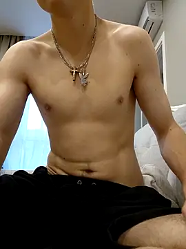 Snapshot of And25bn chatting on October 22, 1:55 pm And25bn online show from October 22, 1:55 pm