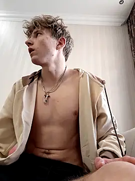 Snapshot of And25bn chatting on November 2, 1:57 pm And25bn online show from November 2, 1:57 pm