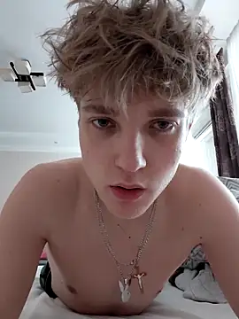 Snapshot of And25bn chatting on November 11, 8:25 am And25bn online show from November 11, 8:25 am