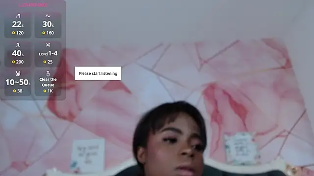 Snapshot of LindaBird chatting on February 18, 8:16 pm LindaBird online show from February 18, 8:16 pm