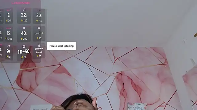 Snapshot of LindaBird chatting on February 23, 7:55 pm LindaBird online show from February 23, 7:55 pm