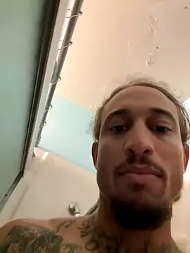 Snapshot of bigdickbigdaddy7373 chatting on November 3, 10:42 pm bigdickbigdaddy7373 online show from November 3, 10:42 pm