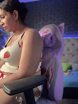 Carola-Ross online show from March 2, 8:48 am