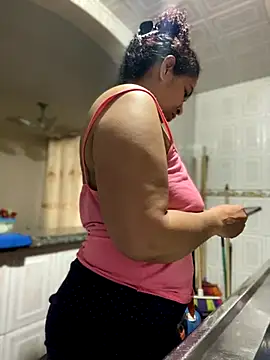 Carola-Ross online show from September 14, 5:45 pm