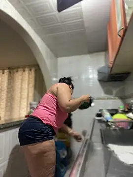 Carola-Ross online show from April 12, 5:07 pm