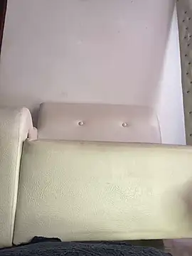 Snapshot of blackgril12 chatting on February 21, 5:20 pm blackgril12 online show from February 21, 5:20 pm