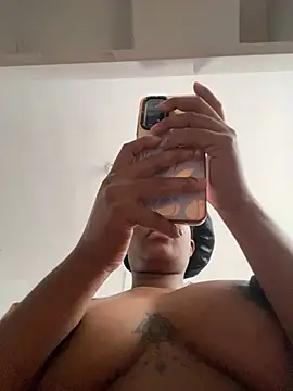 Snapshot of blackgril12 chatting on February 24, 5:20 pm blackgril12 online show from February 24, 5:20 pm