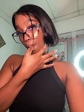 Snapshot of blackgril12 chatting on February 3, 11:21 pm blackgril12 online show from February 3, 11:21 pm