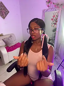 Snapshot of blackgril12 chatting on February 24, 10:41 pm blackgril12 online show from February 24, 10:41 pm