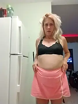 Skippydippy99 online show from October 5, 5:39 am