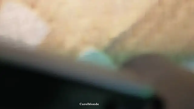 Snapshot of Carolblonde chatting on April 18, 4:38 am Carolblonde online show from April 18, 4:38 am