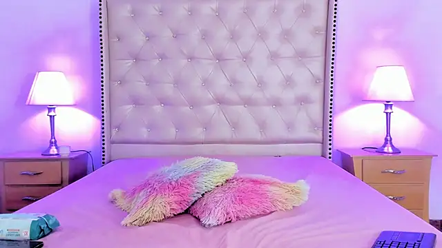 emily jk online show from October 4, 1:53 pm