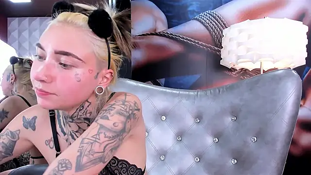 miss   angel online show from February 11, 6:01 pm