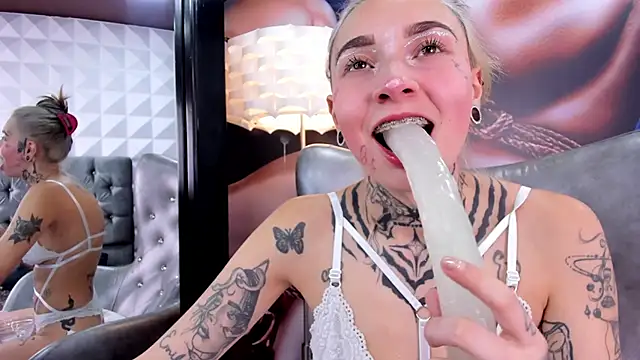 miss   angel online show from February 20, 6:35 pm