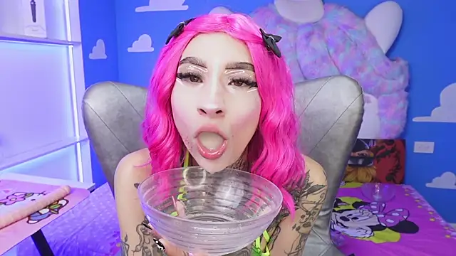 miss   angel online show from October 18, 6:08 pm