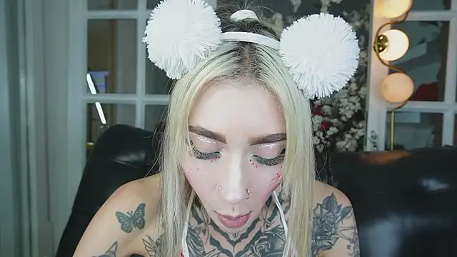 miss   angel online show from February 2, 11:09 am