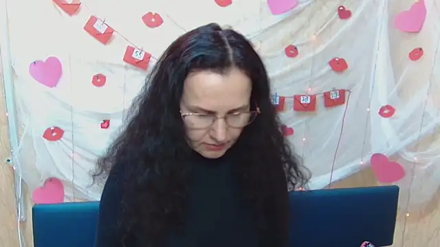 Snapshot of Miroslava_Happi chatting on February 15, 9:27 am Miroslava Happi online show from February 15, 9:27 am