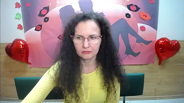 Snapshot of Miroslava_Happi chatting on October 2, 6:53 am Miroslava Happi online show from October 2, 6:53 am