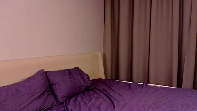 Hisoka akerley online show from February 7, 11:24 pm