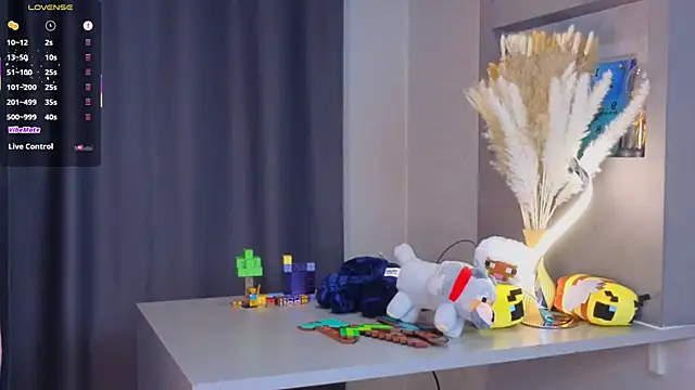 Hisoka akerley online show from March 1, 9:18 am