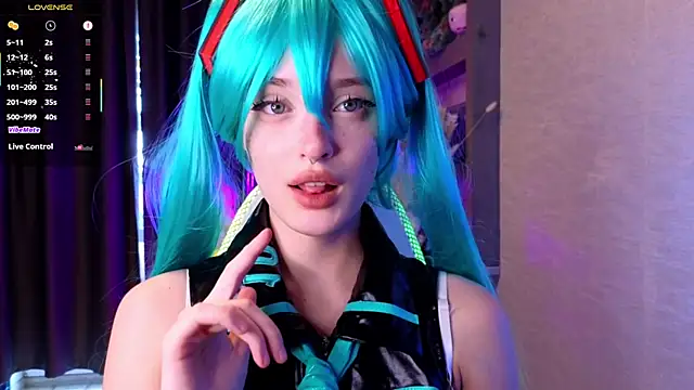 Hisoka akerley online show from May 30, 3:58 am