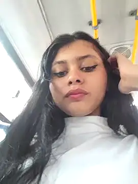 CHLOE ISABELL online show from February 16, 5:26 pm