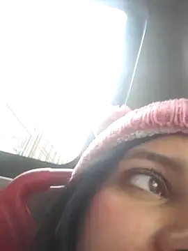 CHLOE ISABELL online show from February 21, 1:33 pm