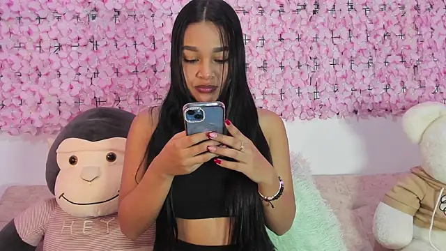 Lynda Bonnie online show from November 15, 1:18 pm