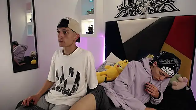 Snapshot of MaikyCooper chatting on February 28, 8:31 am MaikyCooper online show from February 28, 8:31 am