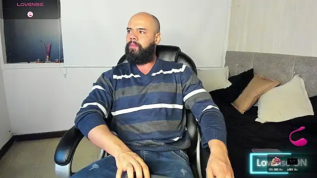 Luke Diaz7 online show from October 10, 5:39 am