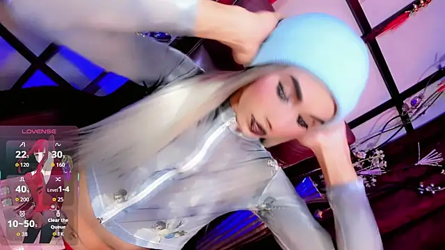 emelly horny  online show from April 11, 7:29 pm