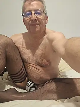 Snapshot of mann4u147 chatting on September 30, 10:26 pm mann4u147 online show from September 30, 10:26 pm