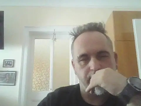 Szolga10 online show from April 4, 2:14 pm