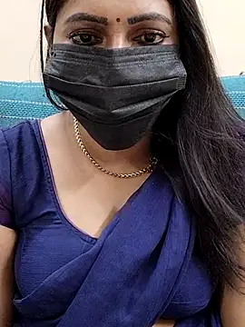 Snapshot of Thamarai28 chatting on February 19, 4:44 pm Thamarai28 online show from February 19, 4:44 pm