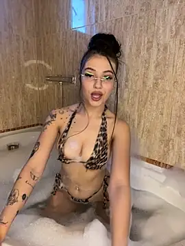 Foxy Rosee online show from October 24, 1:40 pm