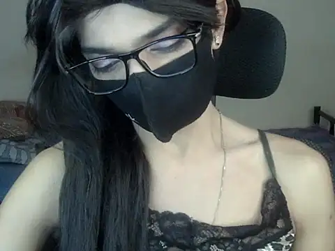 Snapshot of YourCDBitch chatting on October 5, 7:01 pm YourCDBitch online show from October 5, 7:01 pm