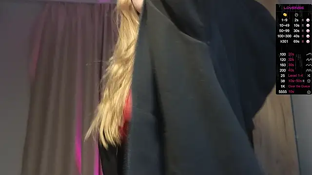 Sakura Moore online show from December 15, 1:26 pm